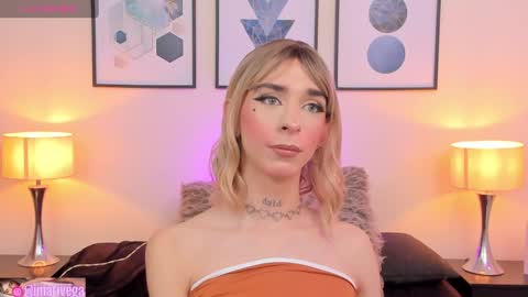   Nice to meet you  thumb up me please its important I  LOOK MY BIO DOWN online show from February 23, 2025, 10:42 pm