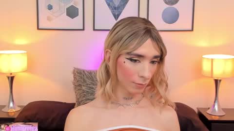   Nice to meet you  thumb up me please its important I  LOOK MY BIO DOWN online show from February 25, 2025, 5:30 am