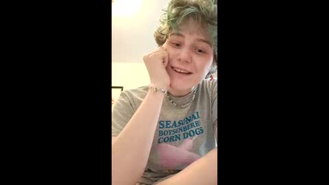 Snapshot of ariwants chatting on February 14, 2026, 10:28 pm ariwants online show from February 14, 2026, 10:28 pm