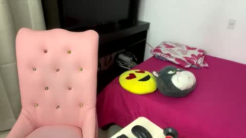 ariza1515 online show from February 27, 2025, 11:41 am