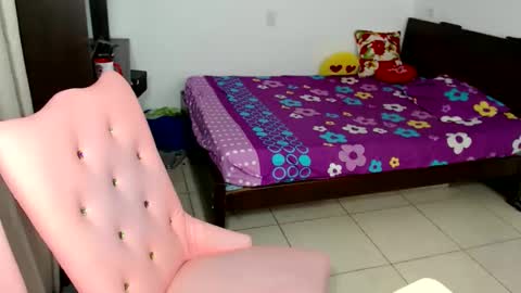 ariza1515 online show from December 22, 2025, 11:51 am