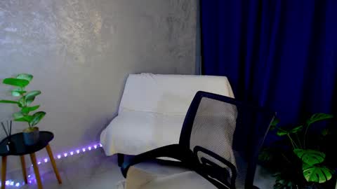 Arlana online show from November 20, 2025, 5:07 am