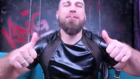 Snapshot of armandosteel chatting on November 11, 2025, 10:32 pm Armando online show from November 11, 2025, 10:32 pm