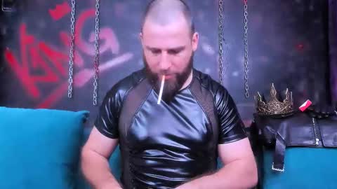 Snapshot of armandosteel chatting on November 14, 2025, 10:18 pm Armando online show from November 14, 2025, 10:18 pm