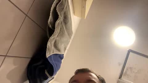 Snapshot of armyskater32 chatting on October 5, 2025, 8:29 pm armyskater32 online show from October 5, 2025, 8:29 pm