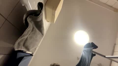 Snapshot of armyskater32 chatting on November 24, 2025, 8:52 pm armyskater32 online show from November 24, 2025, 8:52 pm