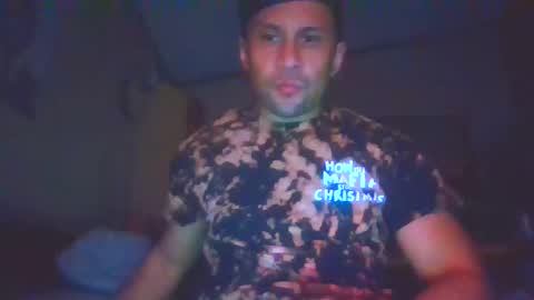 aroddriguezz2020 online show from March 11, 2025, 9:02 am