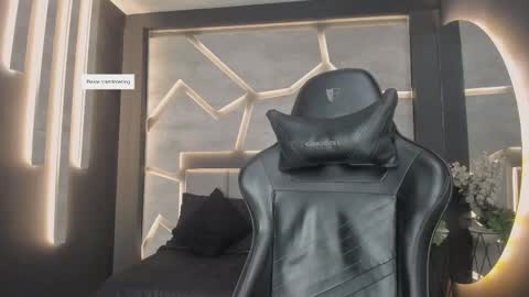 Arohom Lester online show from November 4, 2025, 10:58 am