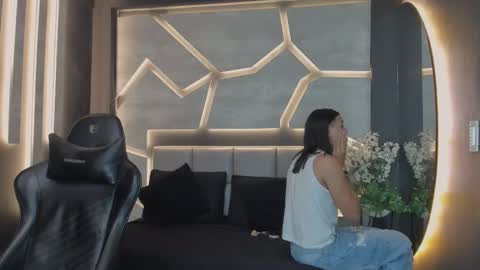 Arohom Lester online show from November 15, 2025, 10:45 am