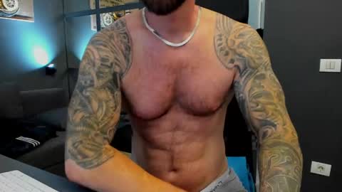 Snapshot of arongrant chatting on June 7, 2026, 9:35 am AronGrant online show from June 7, 2026, 9:35 am