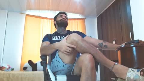 Snapshot of aronmiller404 chatting on January 27, 2025, 12:37 pm aronmiller online show from January 27, 2025, 12:37 pm