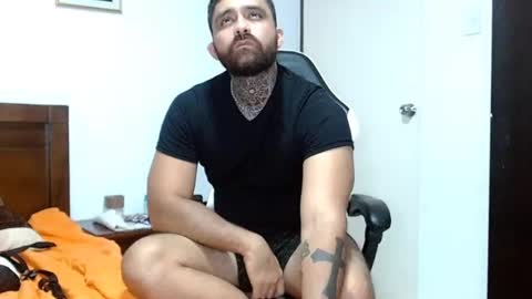 Snapshot of aronmiller404 chatting on October 10, 2025, 9:03 pm aronmiller online show from October 10, 2025, 9:03 pm