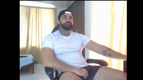 Snapshot of aronmiller404 chatting on November 8, 2025, 1:55 pm aronmiller online show from November 8, 2025, 1:55 pm