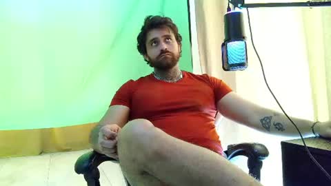 Snapshot of aronmiller404 chatting on July 10, 2026, 3:25 pm aronmiller online show from July 10, 2026, 3:25 pm