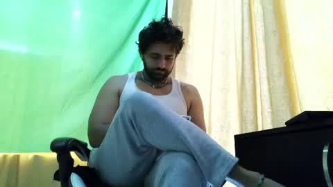 Snapshot of aronmiller404 chatting on July 11, 2026, 12:19 pm aronmiller online show from July 11, 2026, 12:19 pm
