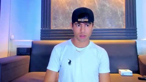 Aroon   online show from January 5, 2026, 8:12 pm