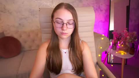 arrinawair online show from July 16, 2026, 7:03 am