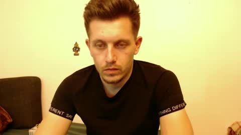 arromwilliam90 online show from February 9, 2025, 8:34 pm