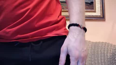 arromwilliam90 online show from December 2, 2025, 9:32 pm