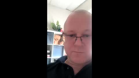Snapshot of art2414 chatting on April 18, 2026, 11:14 am art2414 online show from April 18, 2026, 11:14 am