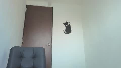   online show from November 22, 2025, 11:09 am