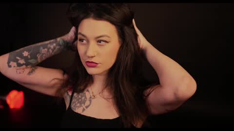 Maya online show from February 2, 2025, 11:30 am