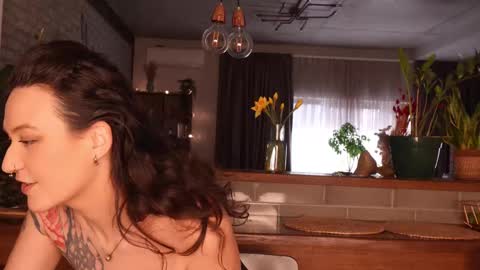 Maya online show from March 8, 2025, 1:57 pm