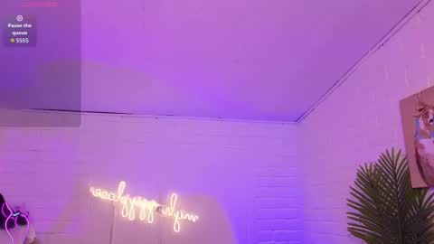 artemiss_tay online show from November 18, 2025, 7:07 pm