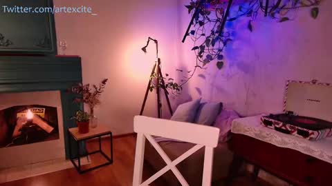 Lina online show from February 25, 2025, 10:04 am