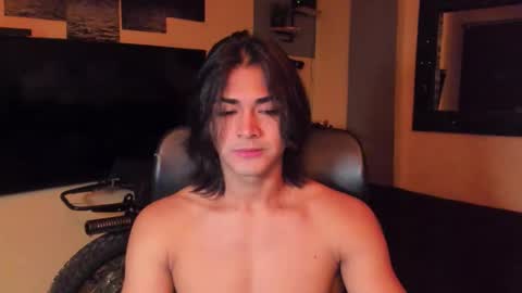 Snapshot of arthur_hunter chatting on February 1, 2026, 12:20 am I AM HERE online show from February 1, 2026, 12:20 am