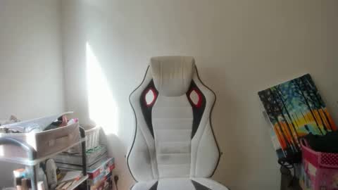 Snapshot of artsyandcraftsy_ chatting on October 19, 2025, 11:11 am MIA online show from October 19, 2025, 11:11 am