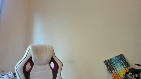 Snapshot of artsyandcraftsy_ chatting on October 22, 2025, 8:58 am MIA online show from October 22, 2025, 8:58 am