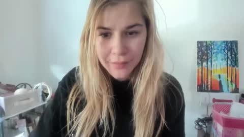 Snapshot of artsyandcraftsy_ chatting on November 10, 2025, 11:42 am MIA online show from November 10, 2025, 11:42 am