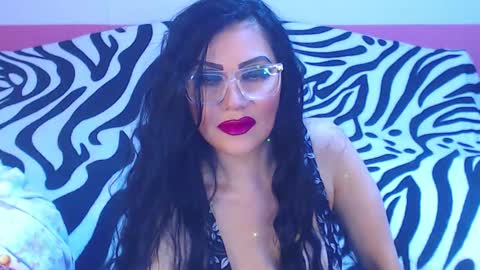 Snapshot of ary_z chatting on February 4, 2026, 11:53 pm Ary online show from February 4, 2026, 11:53 pm