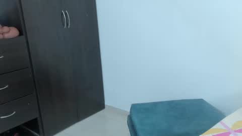 Ana online show from September 12, 2025, 4:07 pm