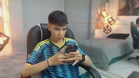 Snapshot of ash_kai chatting on July 7, 2026, 11:42 pm ash_kai online show from July 7, 2026, 11:42 pm