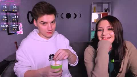 ash_raven_ online show from October 18, 2025, 7:14 pm