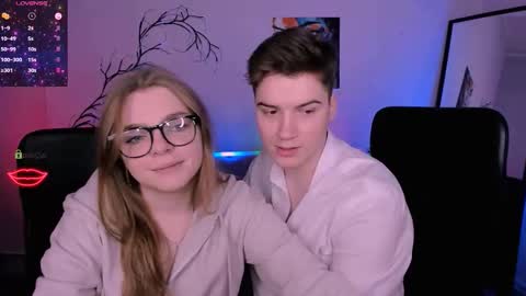 ash_raven_ online show from November 6, 2025, 9:26 pm