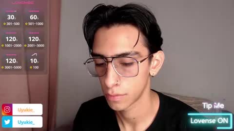 Ash online show from November 12, 2025, 11:58 pm