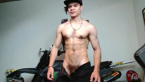 ash_wingrant online show from December 2, 2025, 11:04 am