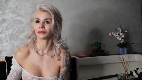 Snapshot of ashadevon_fit chatting on February 26, 2025, 12:49 am Asha online show from February 26, 2025, 12:49 am