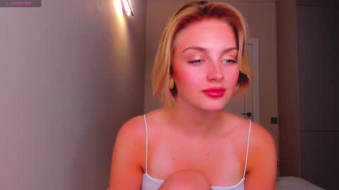 your pretty Ashley online show from December 27, 2024, 6:10 pm