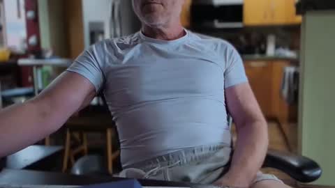 Snapshot of ashbyfulton chatting on October 3, 2025, 7:00 pm ashbyfulton online show from October 3, 2025, 7:00 pm