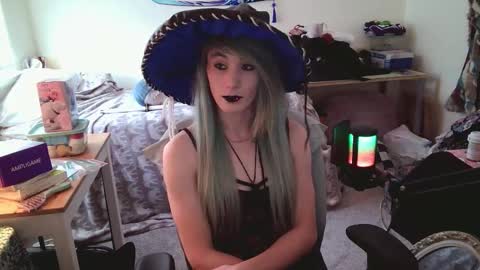 Ashley Scarlett online show from December 2, 2025, 7:53 pm