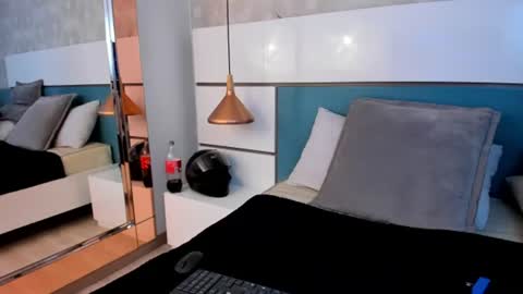 Ashkoreh online show from July 18, 2026, 9:29 pm