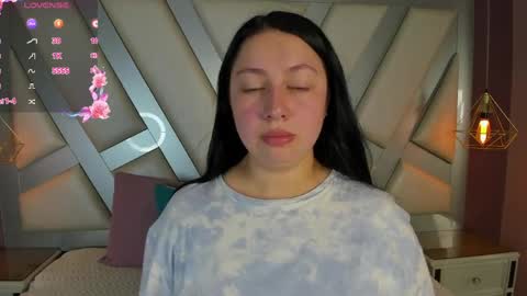 Ashley  online show from May 18, 2026, 1:28 pm