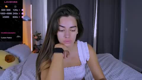 Ashley online show from November 7, 2025, 8:58 am