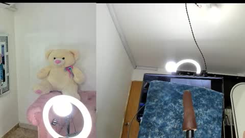 Snapshot of ashley_jonnes_ chatting on February 10, 2026, 4:16 am ASHLEY online show from February 10, 2026, 4:16 am