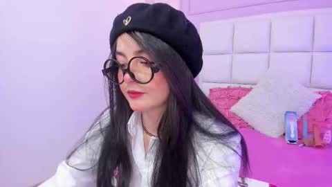 ashley_petit online show from February 6, 2026, 12:19 pm