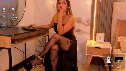 Camila online show from October 23, 2025, 8:18 pm